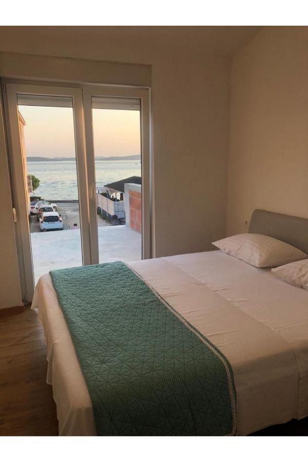 Beach Front Paradise Apartment Sukošan Eksteriør billede